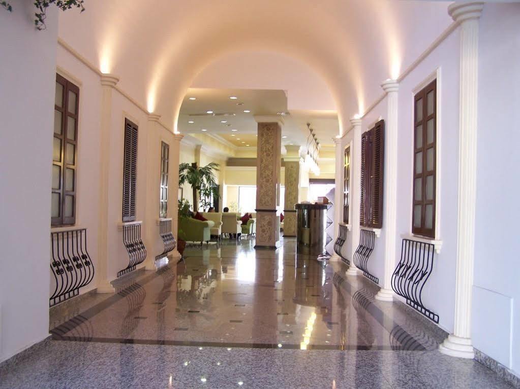 City Royal Hotel And Casino นิโคเซีย ภายนอก รูปภาพ